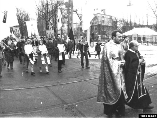 Перепоховання Василя Стуса, Юрія Литвина та Олекси Тихого. Київ, 1989 рік