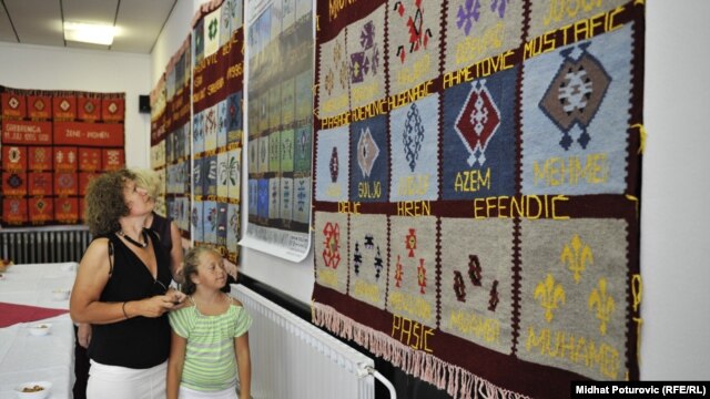 "Ćilim sjećanja na žrtve genocida u Srebrenici - tradicijom protiv zaborava", Sarajevo, juni 2012.