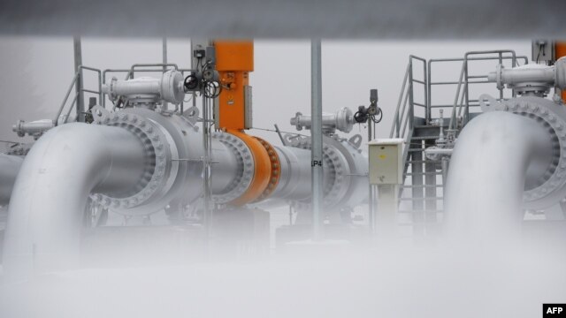 Страны ЕС импортируют две трети потребляемого ими газа и почти 90% нефти
