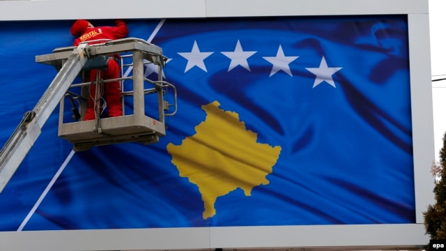 Ilustrativna fotografija - Pripreme za proslavu pete godišnjice nezavisnosti Kosova u Prištini