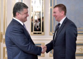 Петр Порошенко и Эдгар Ринкевич. Июль 2014