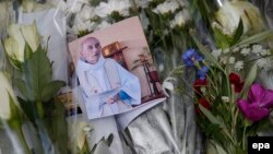 Францияның Сент-Этьен-дю-Руврдегі шіркеуде радикалдар өлтірген шіркеу қызметкері Жак Амелие.