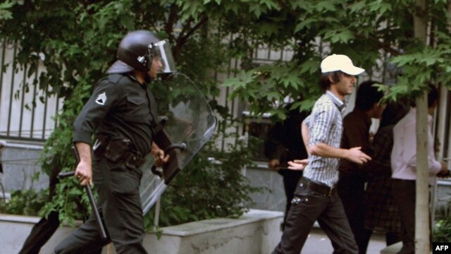 A number of countries have urged Iran to avoid violence against peaceful protesters.