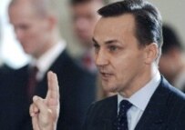 Polish Defense Minister Radek Sikorski (file photo) (epa)