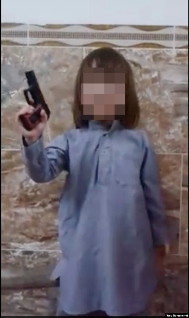 Абдурахман, сын боевика экстремистской группировки «Исламское государство» Абу Айши аль-Казахи.