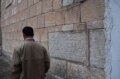 بر خشت هايي که معبد ايزديان از آن ساخته شده است، تصاوير و علائم خاصي ديده مي شود. از نشانه هاي مشترک با آيين ميتراييسم تا نشانه هاي اقوام سامي و...