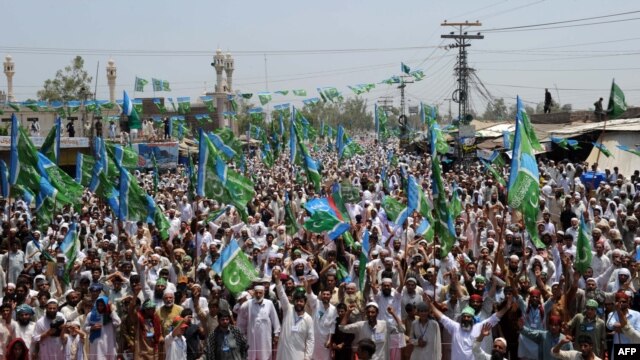 Thousands of Pakistanis turned out to protest the reopening of U.S. supply routes to Afghanistan