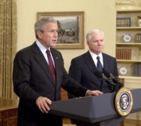 President Bush (left) announcing Gates's nomination on November 8 (epa)