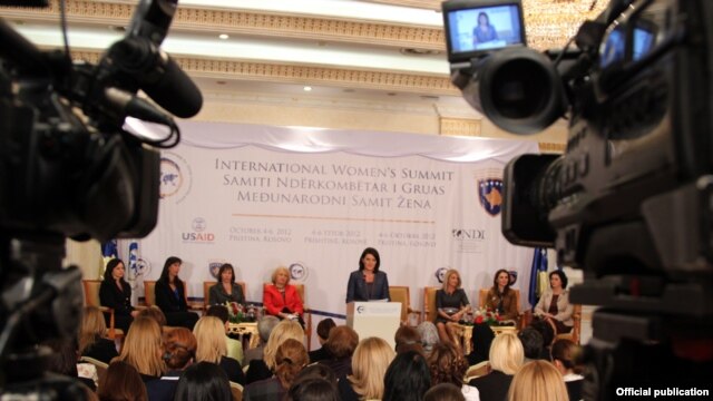 Konferencija u Prištini “Partnerstvo za promene: Jačanje žena”, 5. oktobar 2012.
