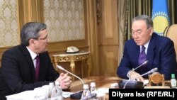 ҰҚК төрағасы Владимир Жұмақанов Қазақстан президенті Нұрсұлтан Назарбаевтың қабылдауында.