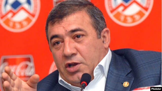 Armenia - Businessman and parliament deputy Ruben Hayrapetian at a news conference in Yerevan.