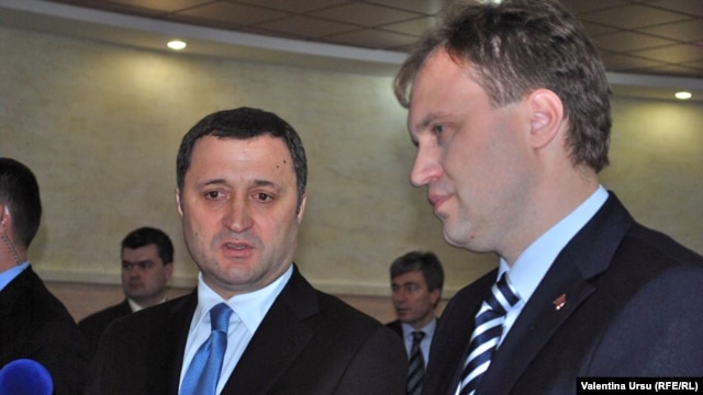 Premierul Vlad Filat cu Evgeni Șevciuk la convorbirile de la Tiraspol