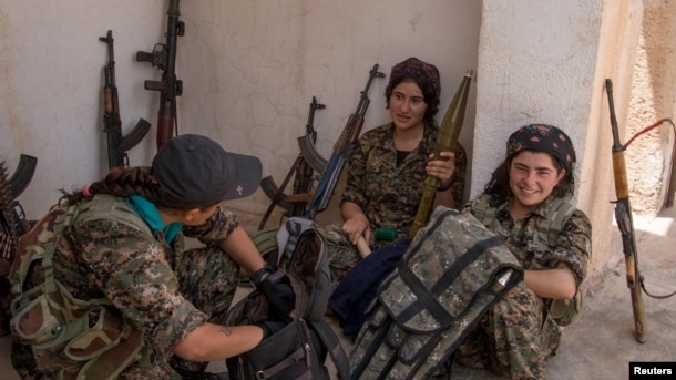YPG-nin kürd qadın döyüşçüləri