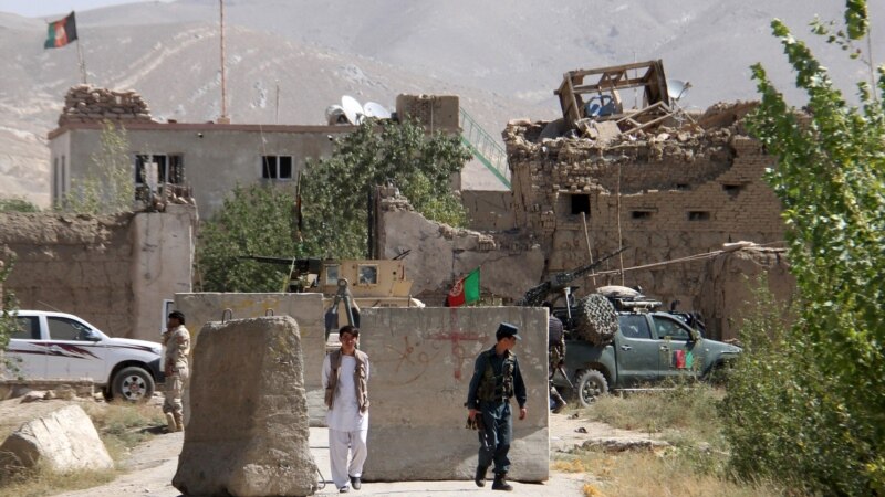 در حمله طالبان به زندان مرکزی «غَزنی» ۴۰۰ زندانی فرار کردند