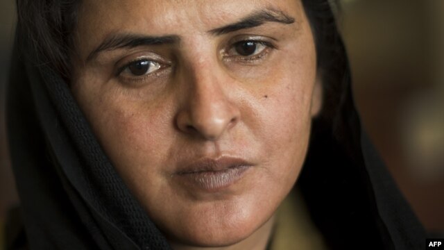 Mukhtar Mai, viktimë e dhunimit dhe aktiviste e të drejtave të grave në Pakistan, merr pjesë në Samitin e Gjenevës.