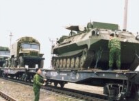 Russian peacekeeping forces withdrew some military hardware from Transdniester in 2003 (ITAR-TASS)