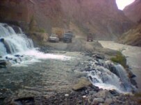 A mudslide blocks a major road in Tajikistan in the spring of 2004 (RFE/RL)