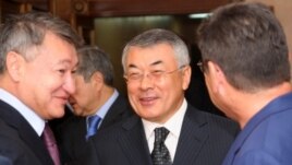 Даниал Ахметов (слева), бывший премьер-министр страны, бывший аким Павлодарской и Северо-Казахстанской областей.
