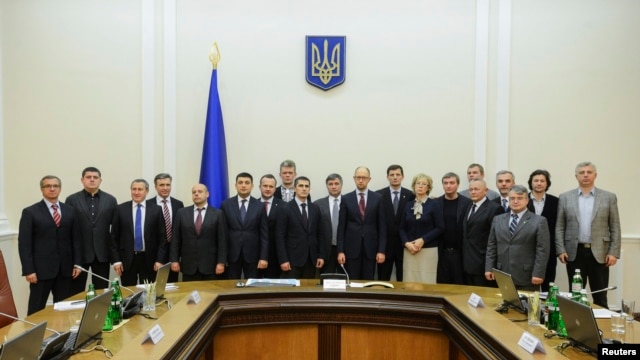 Жаңадан жасақталған Украина үкіметі. Киев, 27 ақпан 2014 жыл