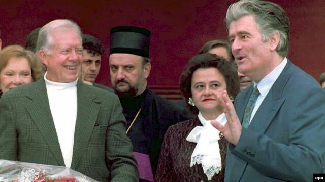 Lider bosanskih Srba,. Radovan Karadžić i američki diplomat Jimmy Carter na pregovorima na Palama, 1994. 