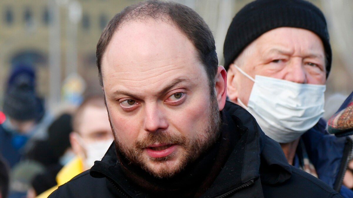 Who Is Vladimir Kara Murza The Russian Activist Jailed For Condemning