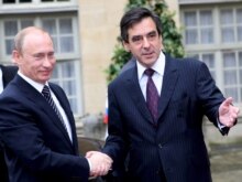 France - French Prime Minister Francois Fillon (R) greets Russian Prime Minister Vladimir Putin (L) as he arrives at Matignon, in Paris, 29May2008