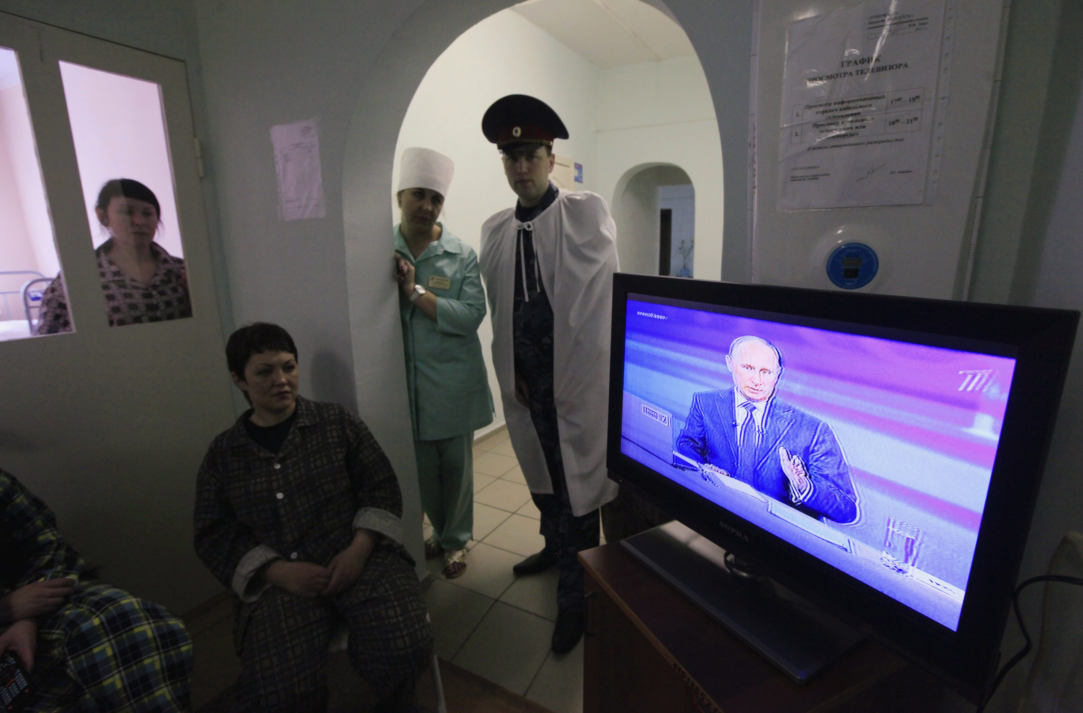 Изъяны доклада о Болотной, дележ картин на прямой линии Путина, нужны ли субботники?