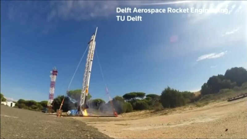 ВІДЭА: Нідэрляндзкія студэнты запусьцілі самаробную ракету на вышыню 21 км