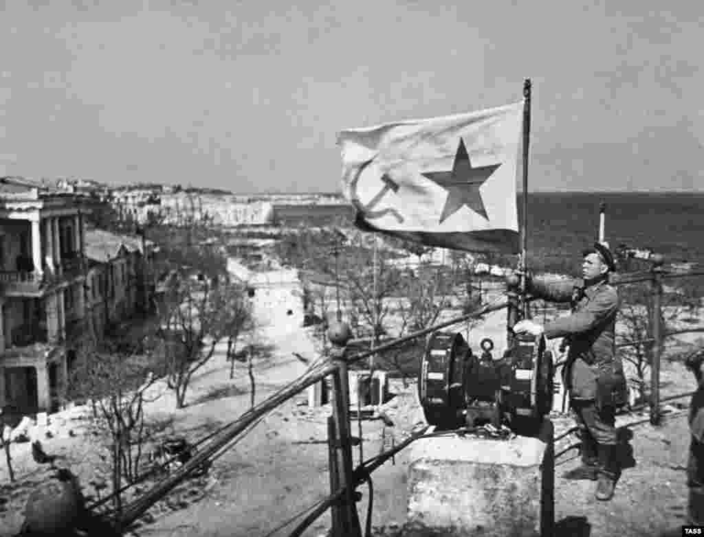 The German forces began evacuating the city in early May 1944. Many of the transport ships were sunk by Soviet bombers. On May 10, bombers sunk the "Totila" and the "Teja" with a loss of some 10,000 lives. In all, the Axis forces lost nearly 60,000 men. (Soviet forces recaptured Sevastopol on May 9, 1944.)
