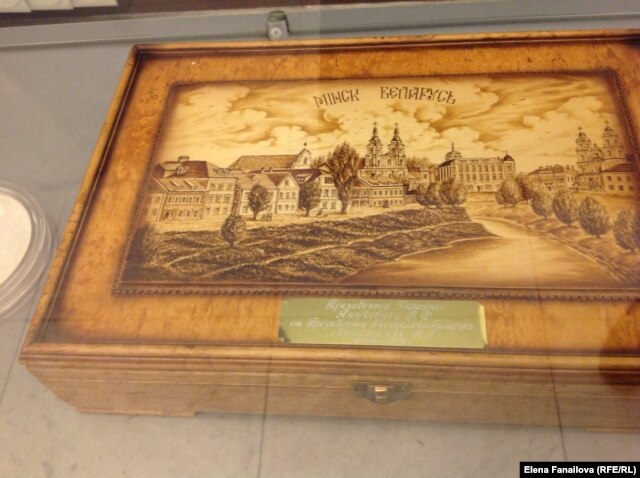 32036CF1-131C-48CA-B984-ADE1B357F77E_w64