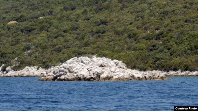 Mali Škoj, foto: politikaplus.com