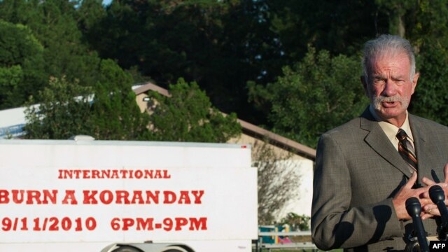 Dove World Outreach Center leader Terry Jones updates the media outside his Gainesville, Florida church on September 8.
