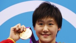 Ye Shiwen sa zlatom koje je osvojila u plivanju na 400m