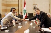 The U.S. is giving Siniora (right) its support (file photo) (epa)