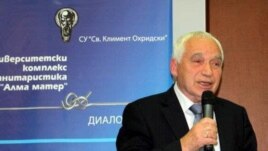 Former Bulgarian President Zhelyu Zhelev speaking at November 11 roundtable honoring the 60th anniversary of RFE broadcasting to Bulgaria. Photo: Kostadin Grozev