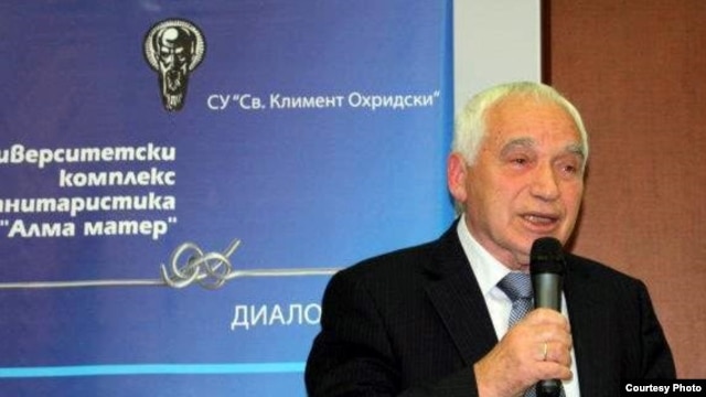 Former Bulgarian President Zhelyu Zhelev speaking at November 11 roundtable honoring the 60th anniversary of RFE broadcasting to Bulgaria. Photo: Kostadin Grozev