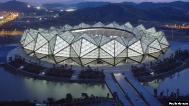 Бакудегі Crystal Hall ғимараты.