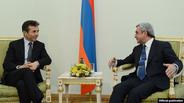 Armenia - President Serzh Sarkisian (R) meets with Georgian Prime Minister Bidzina Ivanishvili in Yerevan, 17Jan2013.