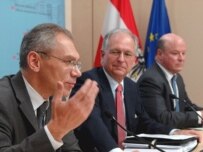 'Troika' mediators from Russia, the EU, and the U.S. (left to right) (epa)