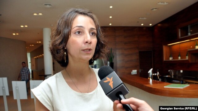 ნინა ხატისკაცი
