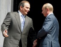 Greek Prime Minister Konstantinos Karamanlis (left) with Russian President Vladimir Putin (epa)