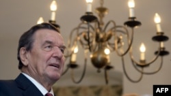 Former German Chancellor Gerhard Schroeder (2013 photo)