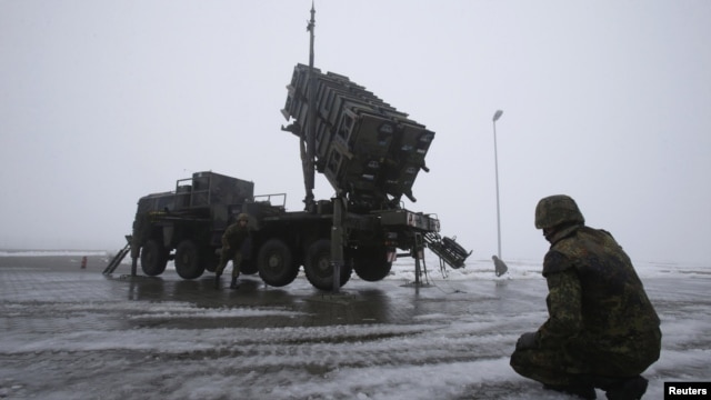 Soldiers of the German armed forces train with a Patriot missile battery.