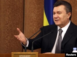 Ukraine - Ukraine's President Viktor Yanukovych addresses the audience in the Crimean city of Simferopol, 18Mar2010