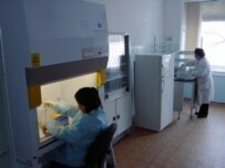 Staff at the Kyrgyz Health Ministry's state virological laboratory on 16 January (Courtesy Photo)