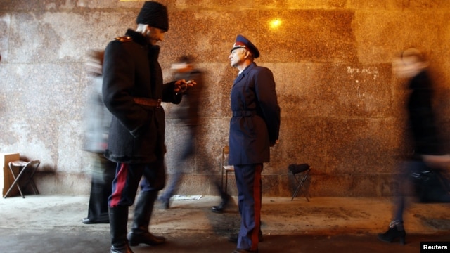 Volunteer patrols, which hark back to Soviet times, have seen a revival in recent months in the Russian capital. Moscow's Cossacks recently stepped up their joint patrols with local police.