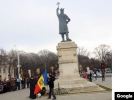 Moldovan Orthodox Group Warns Against Menorah Display
