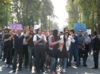 Does U.S. funding help Iranian dissidents or subject them to greater repression? (RFE/RL)