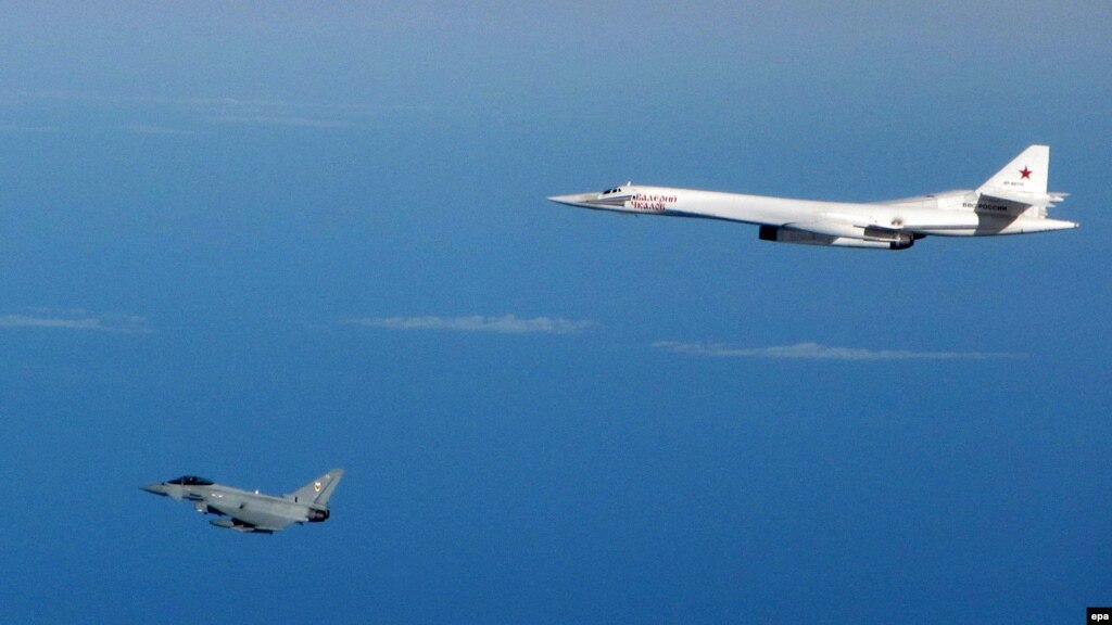 Британія підняла у&nbsp;повітря винищувачі через два російські бомбардувальники