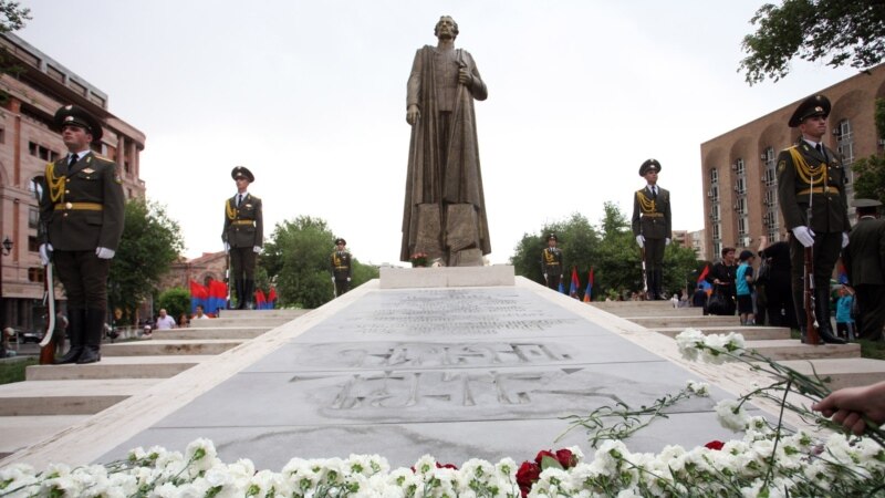 Moscow Softens Stance On Armenian Statue